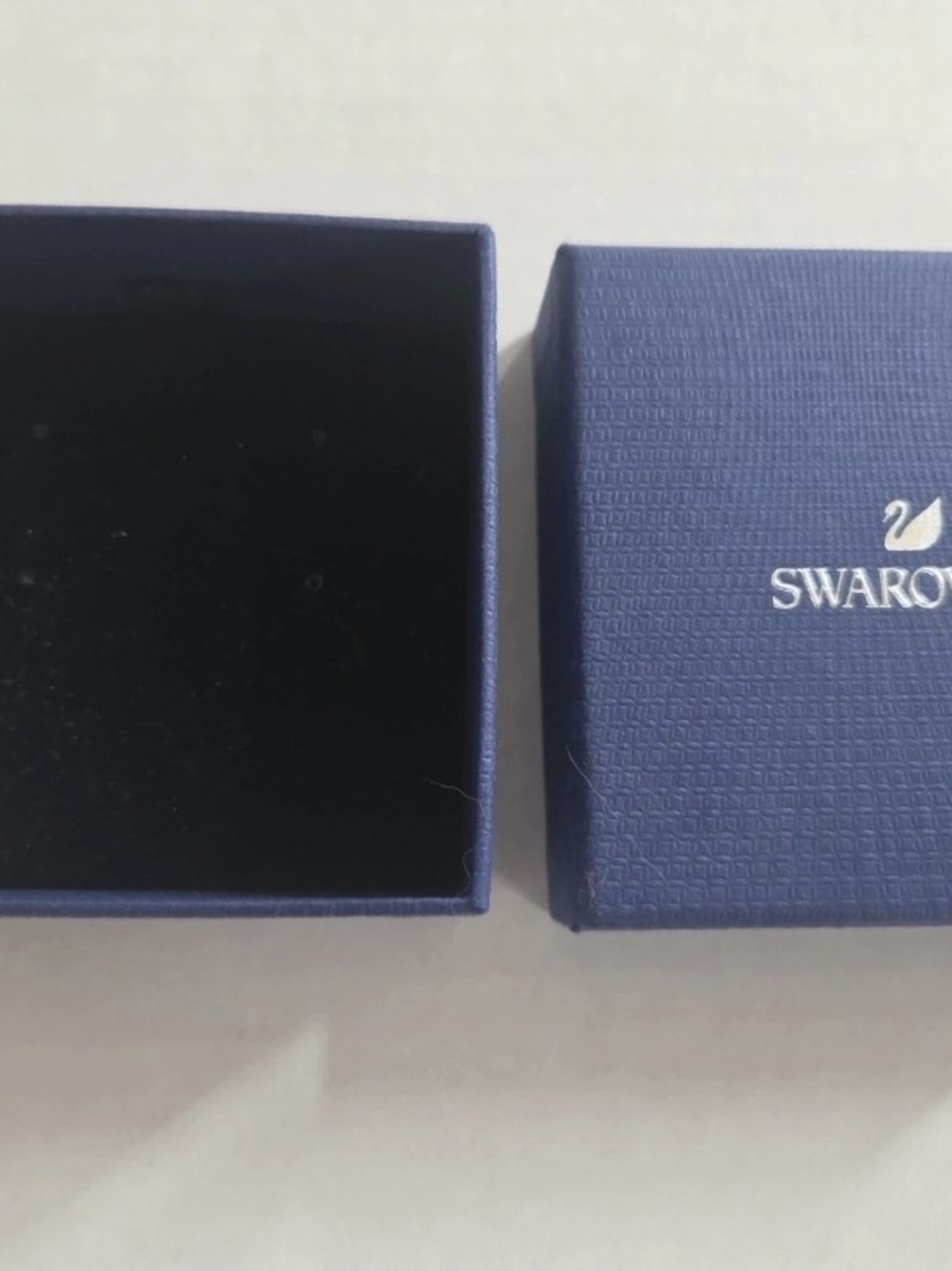 SWAROVSKI Necklace/Earring Box - Picture 2 of 4